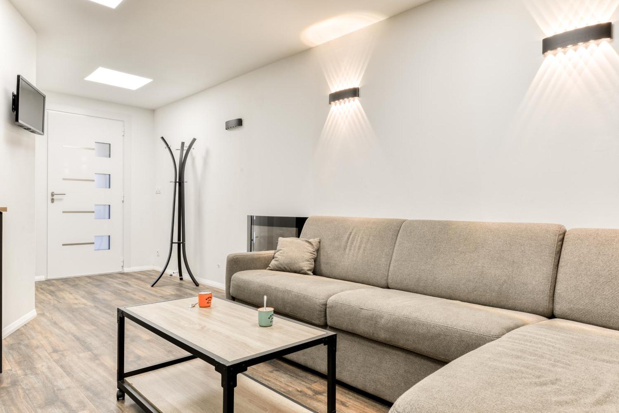 Cote Palais Avec Climatisation - Fibre & Netflix - Spacieux En Rez-De-Chaussee قرقشونه المظهر الخارجي الصورة